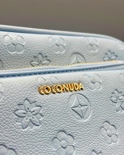 Borsa a Tracolla Coconuda Azzurro Pastello con Texture Floreale in Rilievo - Donna Italiana