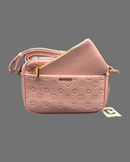 Borsa a Tracolla Coconuda Rosa con Texture Floreale in Rilievo e Tasca Frontale - Donna Italiana