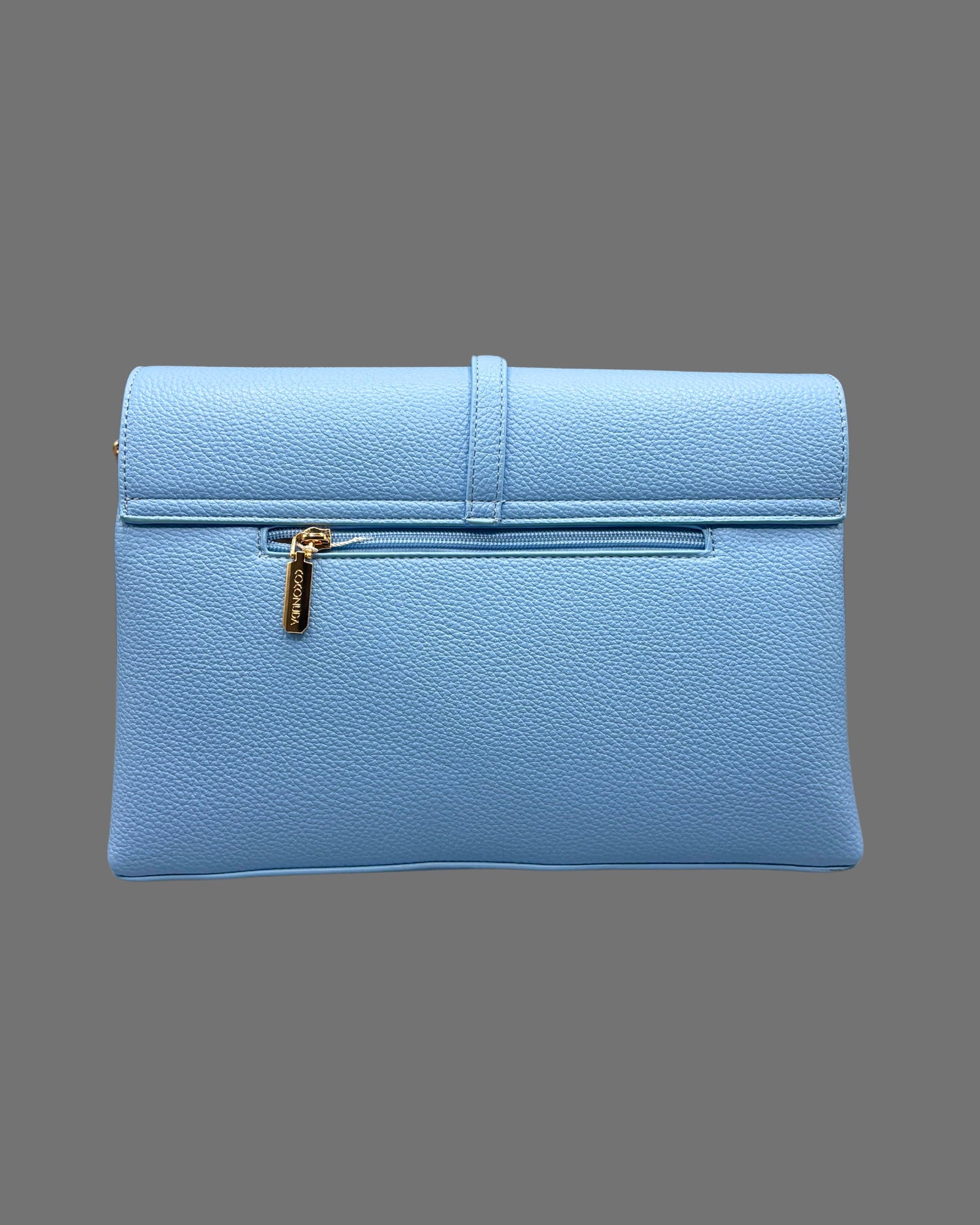 Borsa a Tracolla Coconuda Azzurro Pastello con Patta e Chiusura a Passante - Donna Italiana